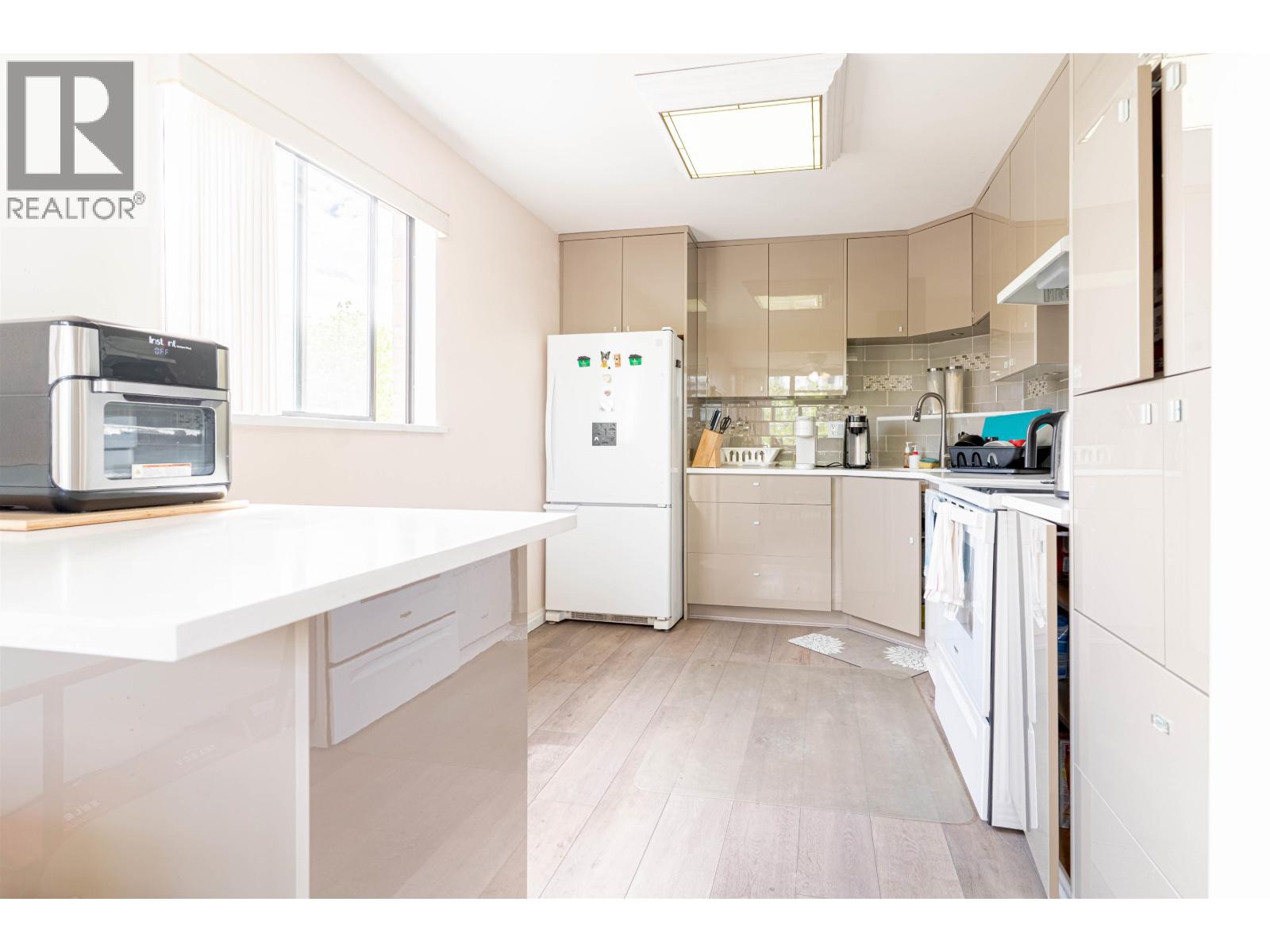 310 6651 Minoru Boulevard, Richmond, British Columbia  V6Y 1Z2 - Photo 11 - R3121220