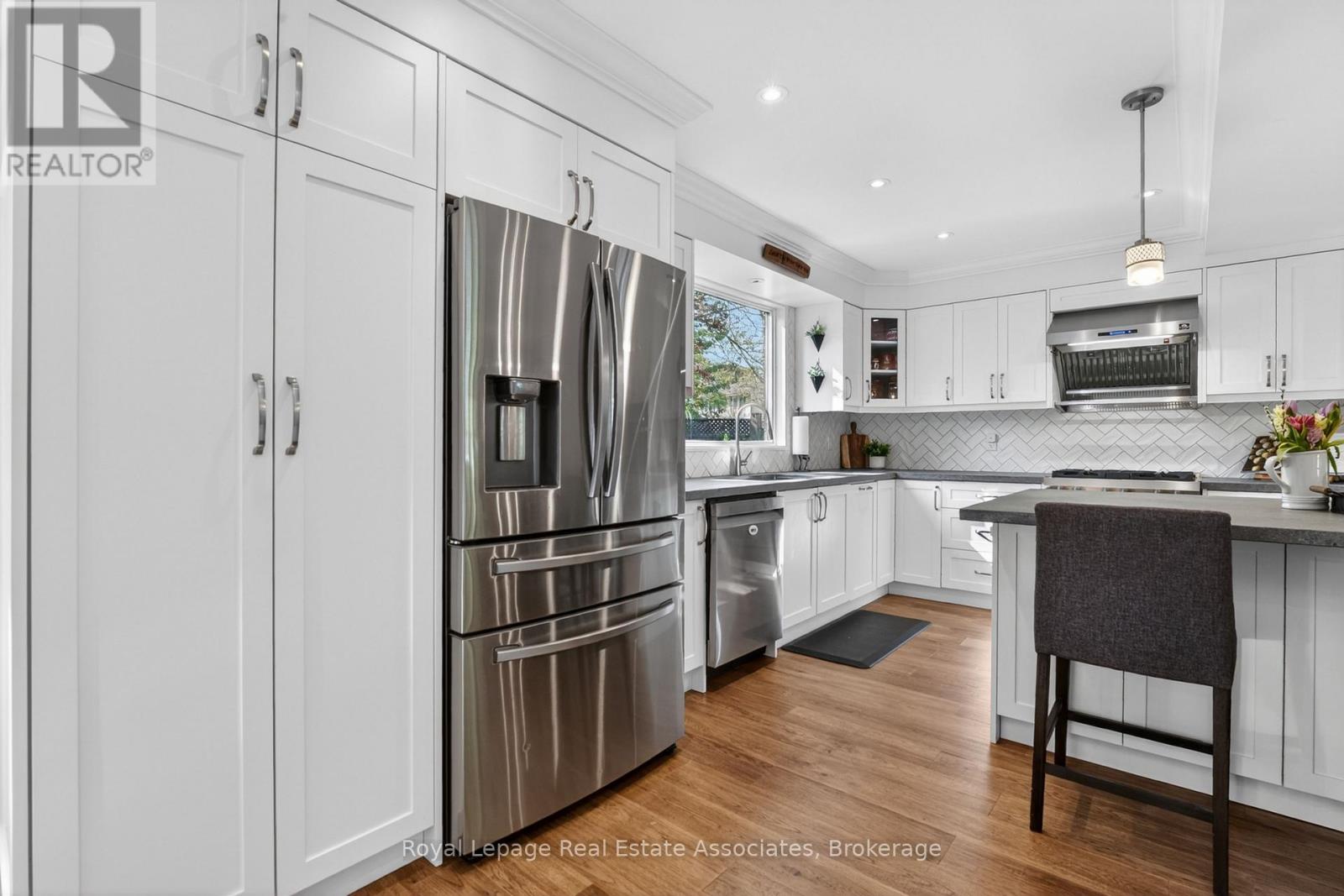 174 Cheverie Street, Oakville, Ontario L6J 6C4 - Photo 15 - W13156440