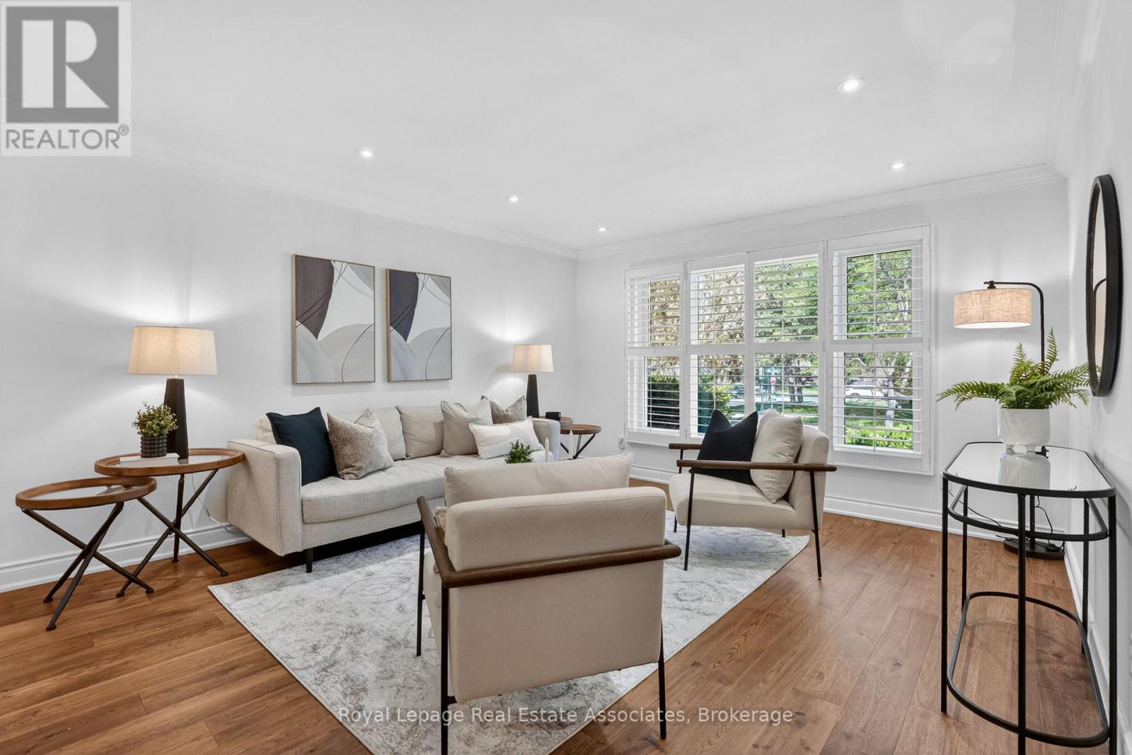 174 Cheverie Street, Oakville, Ontario L6J 6C4 - Photo 4 - W13156440