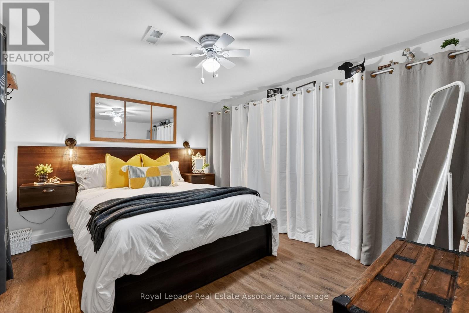 174 Cheverie Street, Oakville, Ontario L6J 6C4 - Photo 37 - W13156440