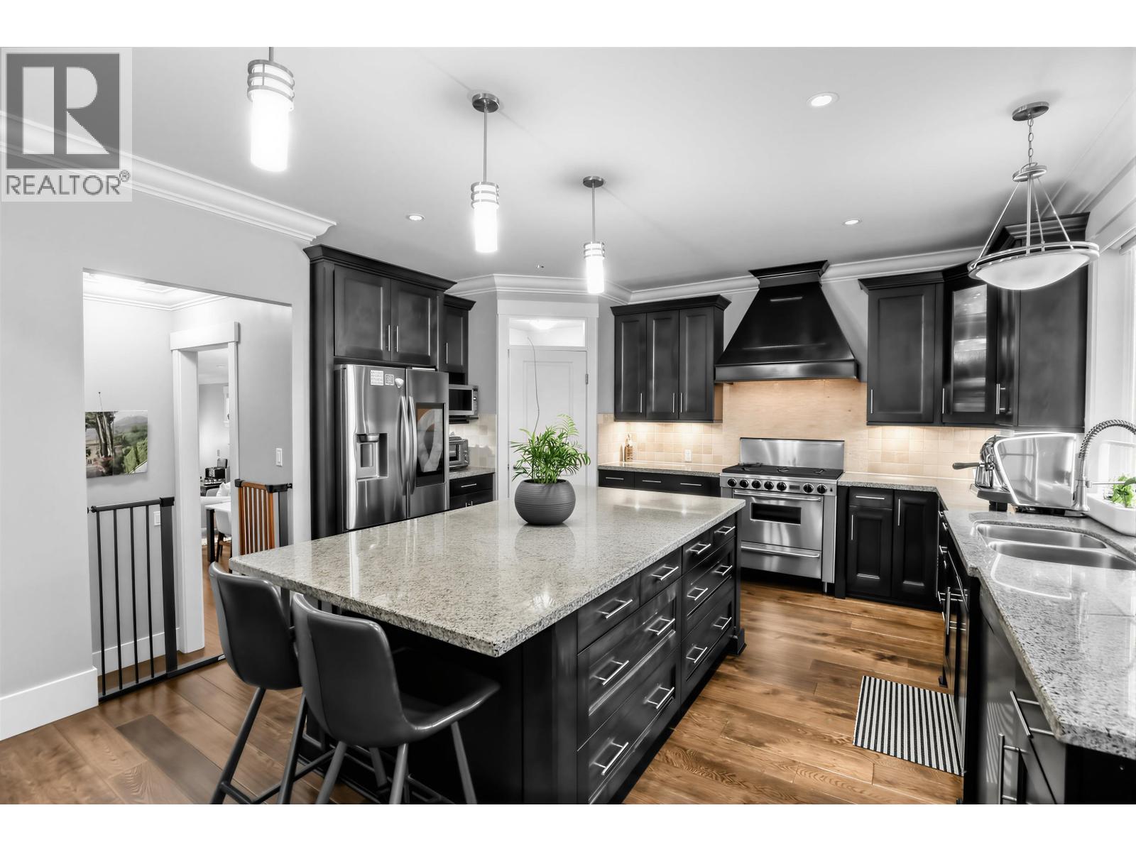 1376 Dyck Road, North Vancouver, British Columbia V7K 1S2 - Photo 11 - R3124217