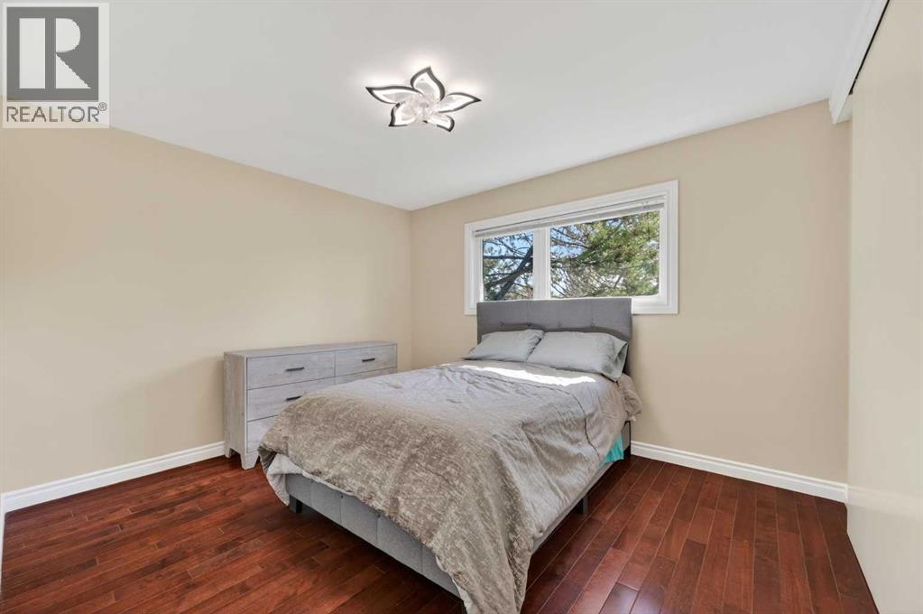 9211 Elbow Drive SW, Calgary, Alberta  T2V 1L5 - Photo 15 - A2309600