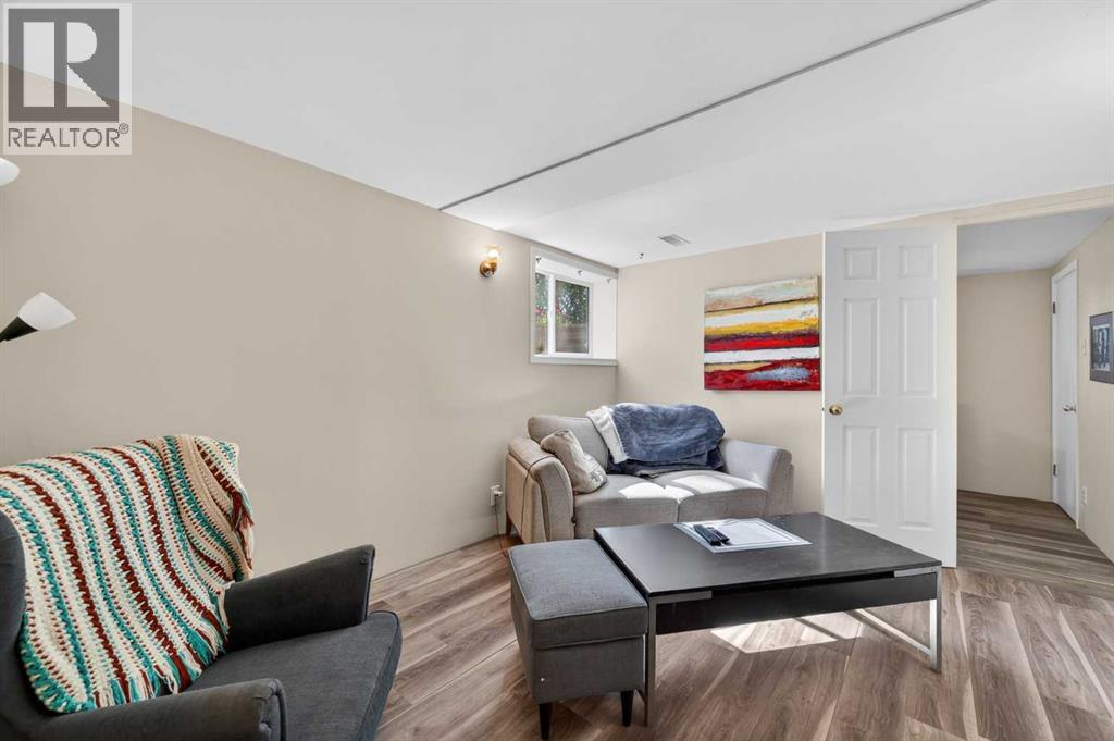 9211 Elbow Drive SW, Calgary, Alberta  T2V 1L5 - Photo 27 - A2309600