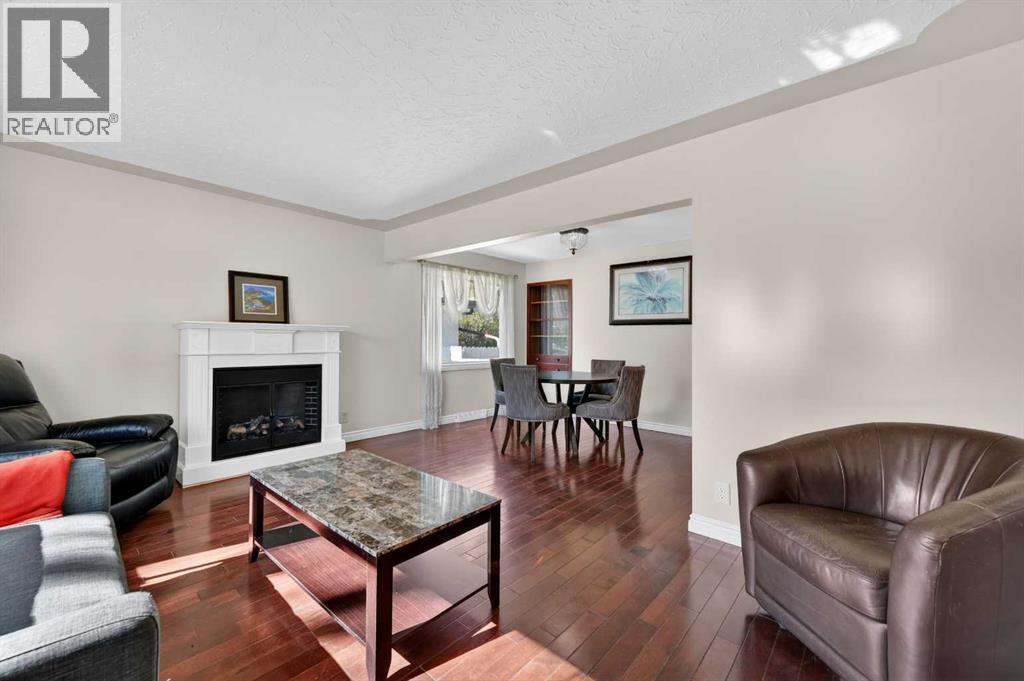 9211 Elbow Drive SW, Calgary, Alberta  T2V 1L5 - Photo 7 - A2309600