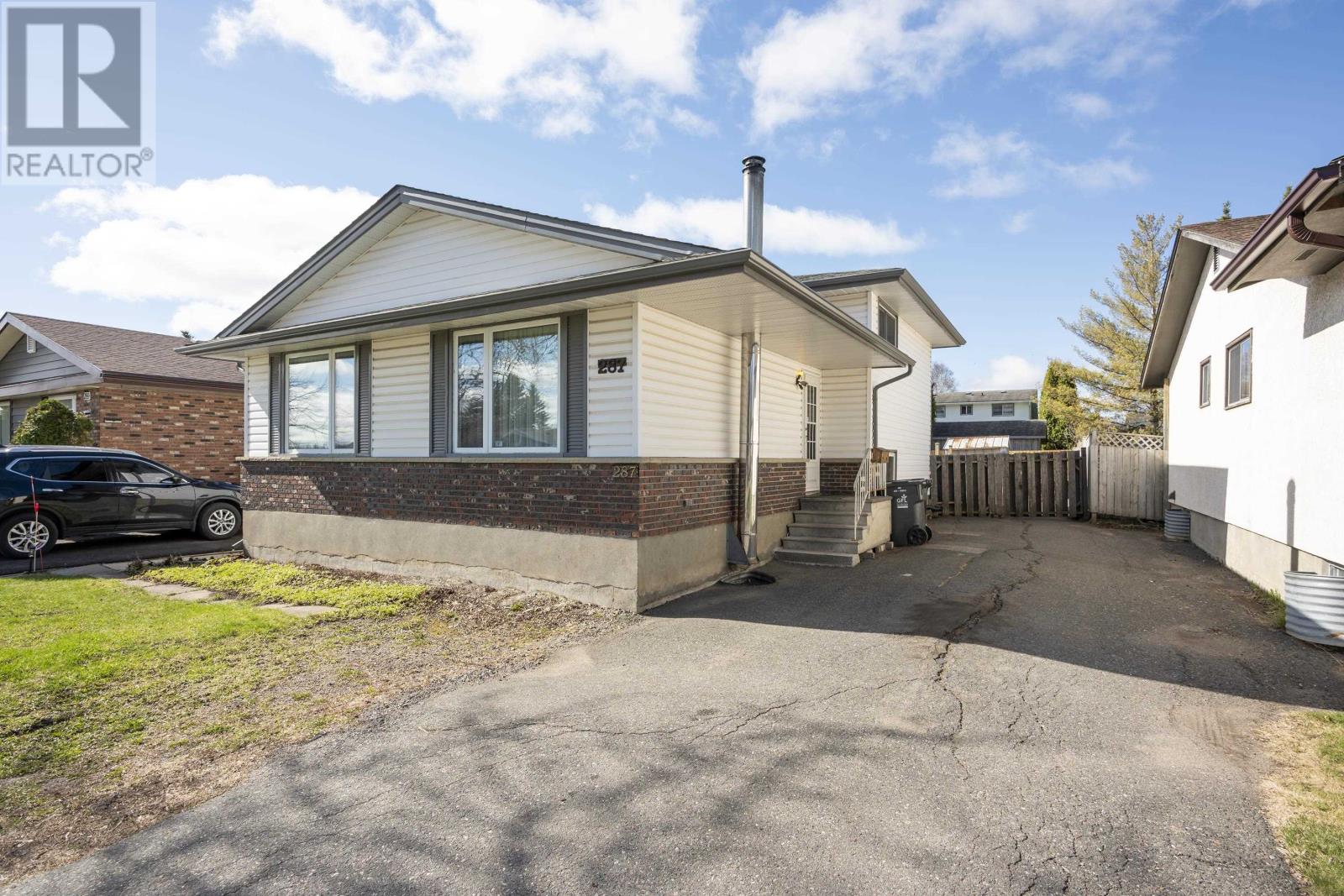 287 County Blvd, Thunder Bay, Ontario  P7A 7M9 - Photo 1 - TB2601130