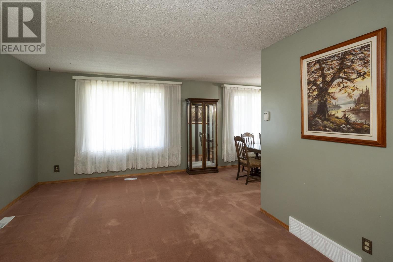 287 County Blvd, Thunder Bay, Ontario  P7A 7M9 - Photo 2 - TB2601130
