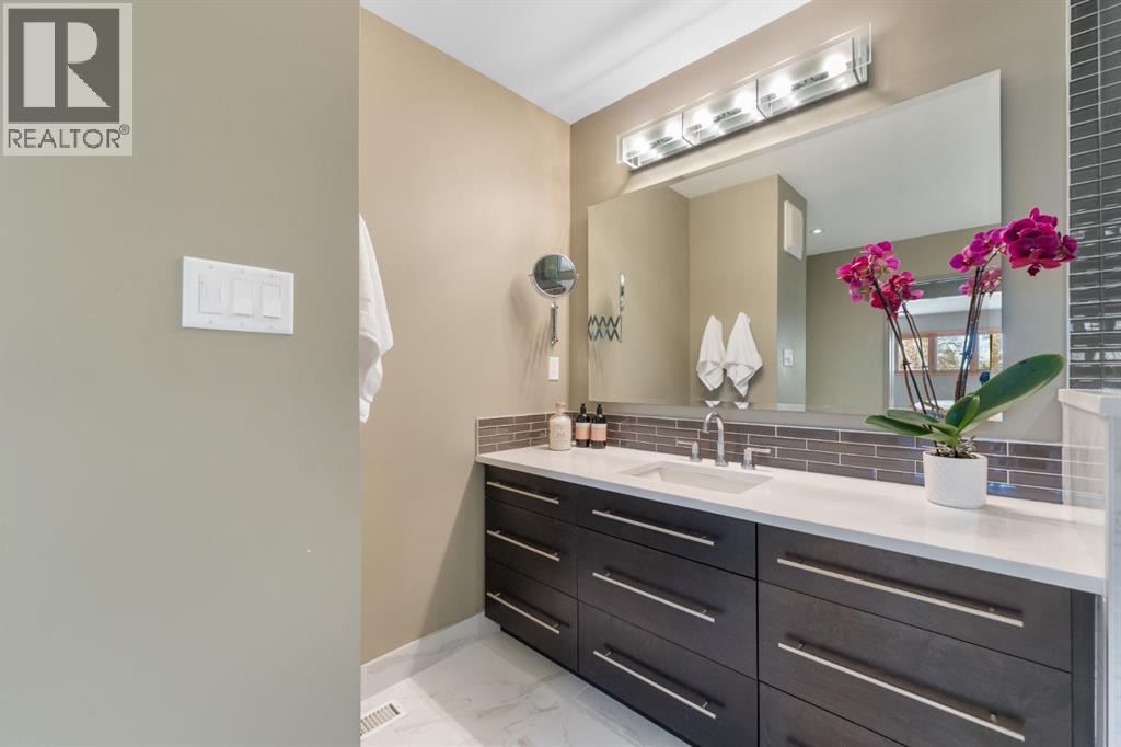 2531 7 Avenue NW, Calgary, Alberta  T2N 1A5 - Photo 30 - A2313011