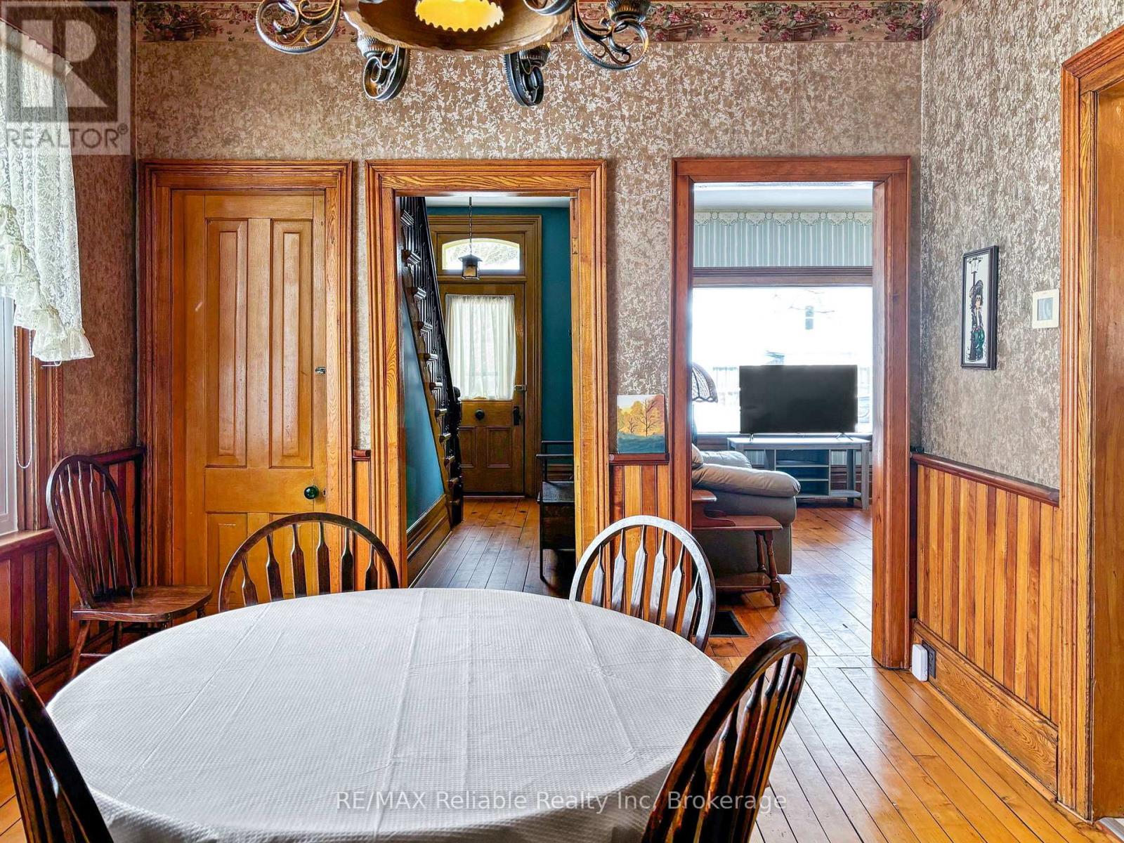 293 Drummond Street, North Huron, Ontario  N0M 1H0 - Photo 13 - X12772290