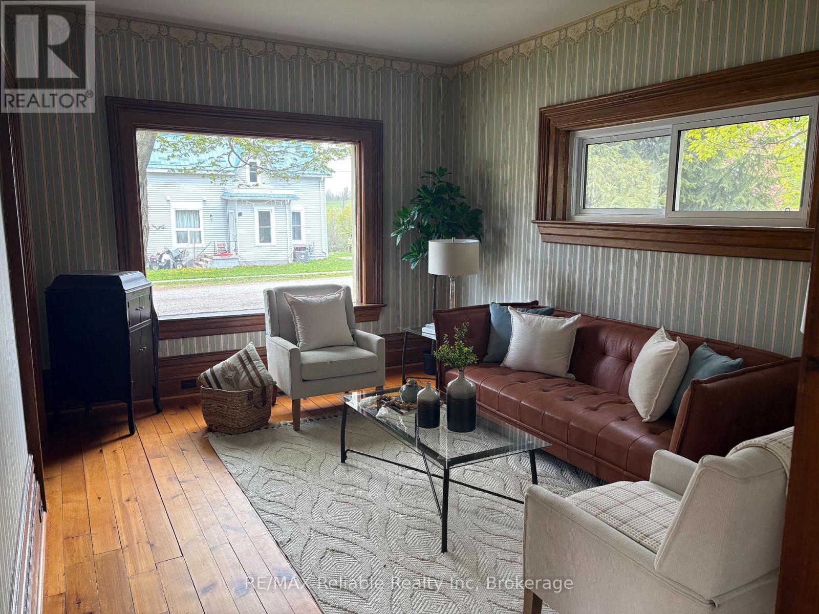 293 Drummond Street, North Huron, Ontario  N0M 1H0 - Photo 8 - X12772290