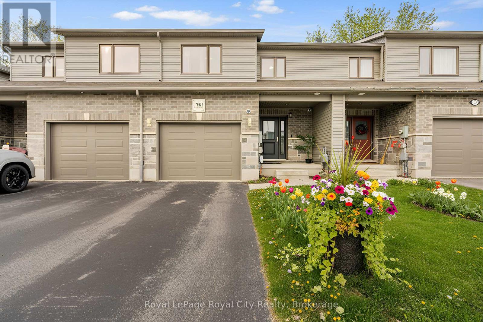 181 HALLS DRIVE, Centre Wellington, Ontario