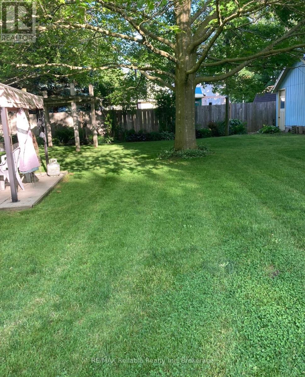 293 Drummond Street, North Huron, Ontario  N0M 1H0 - Photo 36 - X12772290