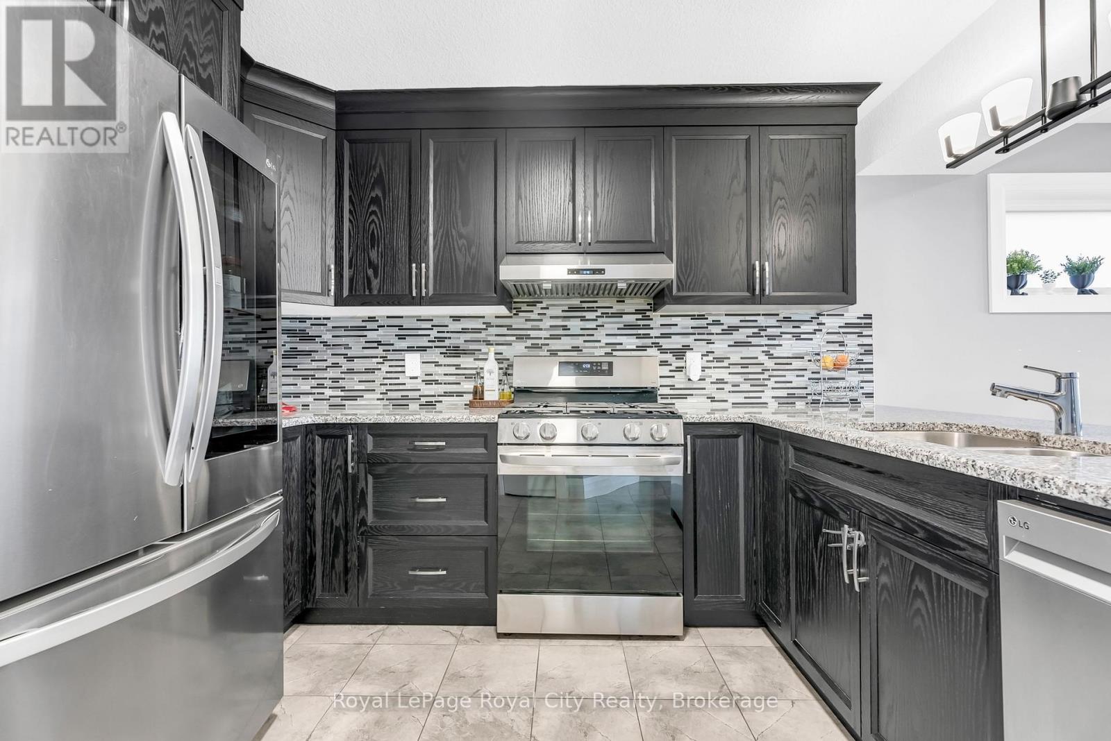 181 Halls Drive, Centre Wellington, Ontario  N0B 1S0 - Photo 10 - X13153658