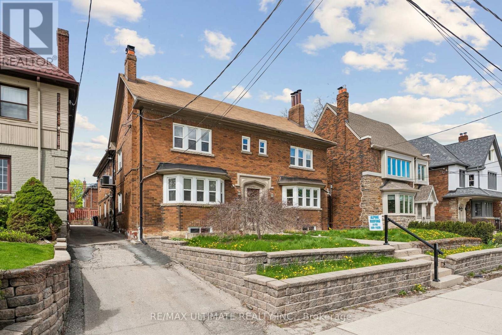 2 - 470 Oriole Parkway, Toronto, Ontario  M6S 3T9 - Photo 2 - C12833448