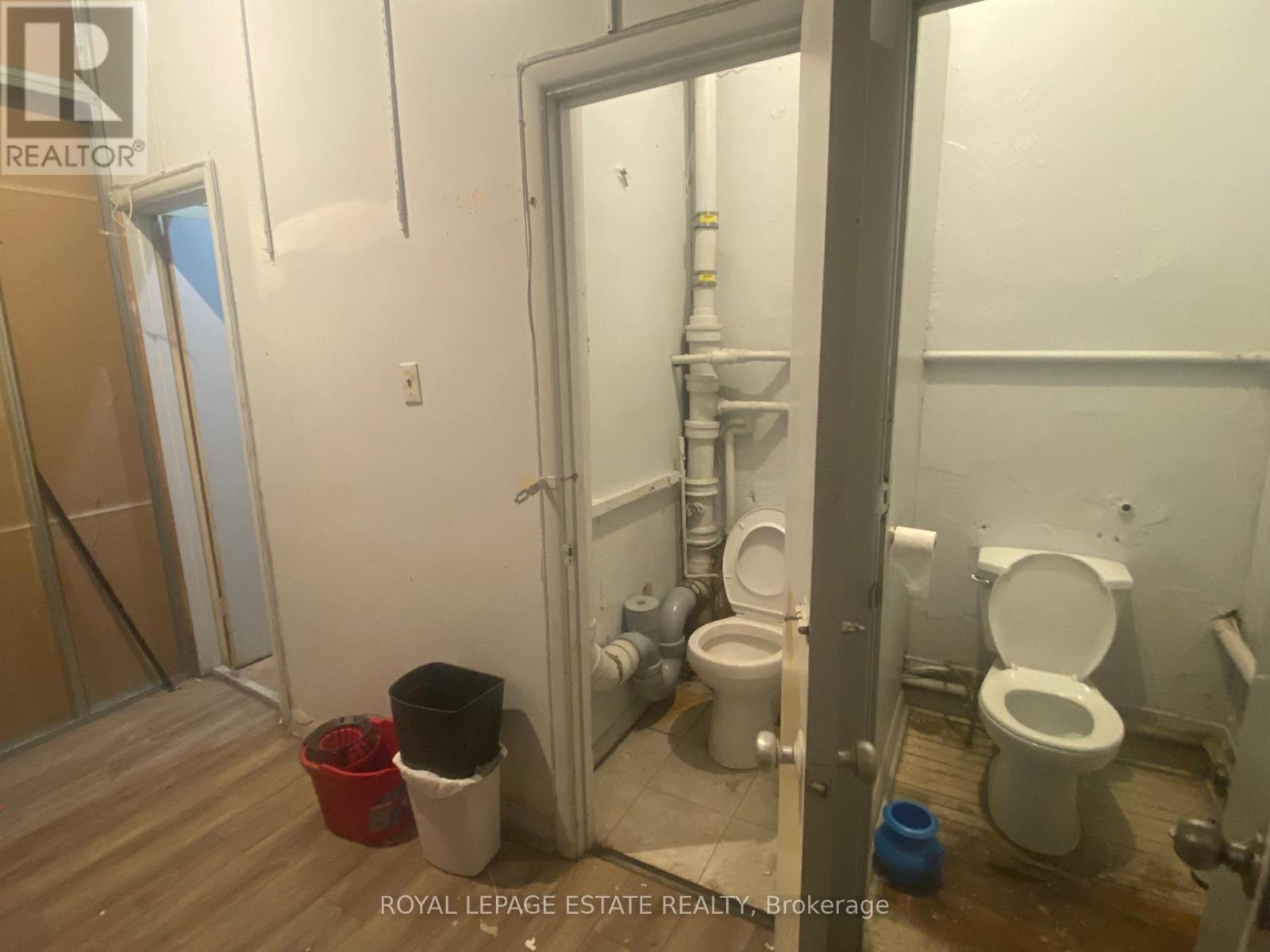 640 Danforth Avenue, Toronto, Ontario M4K 1R3 - Photo 9 - E13155782