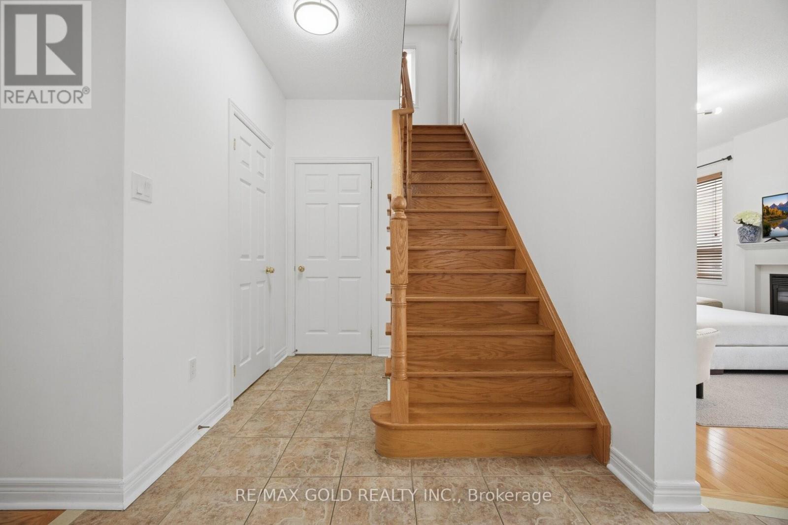 52 Watsonbrook Drive, Brampton, Ontario  L6R 0R3 - Photo 11 - W13156242