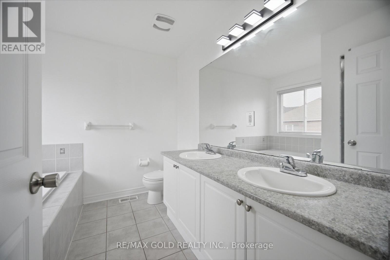 52 Watsonbrook Drive, Brampton, Ontario  L6R 0R3 - Photo 13 - W13156242