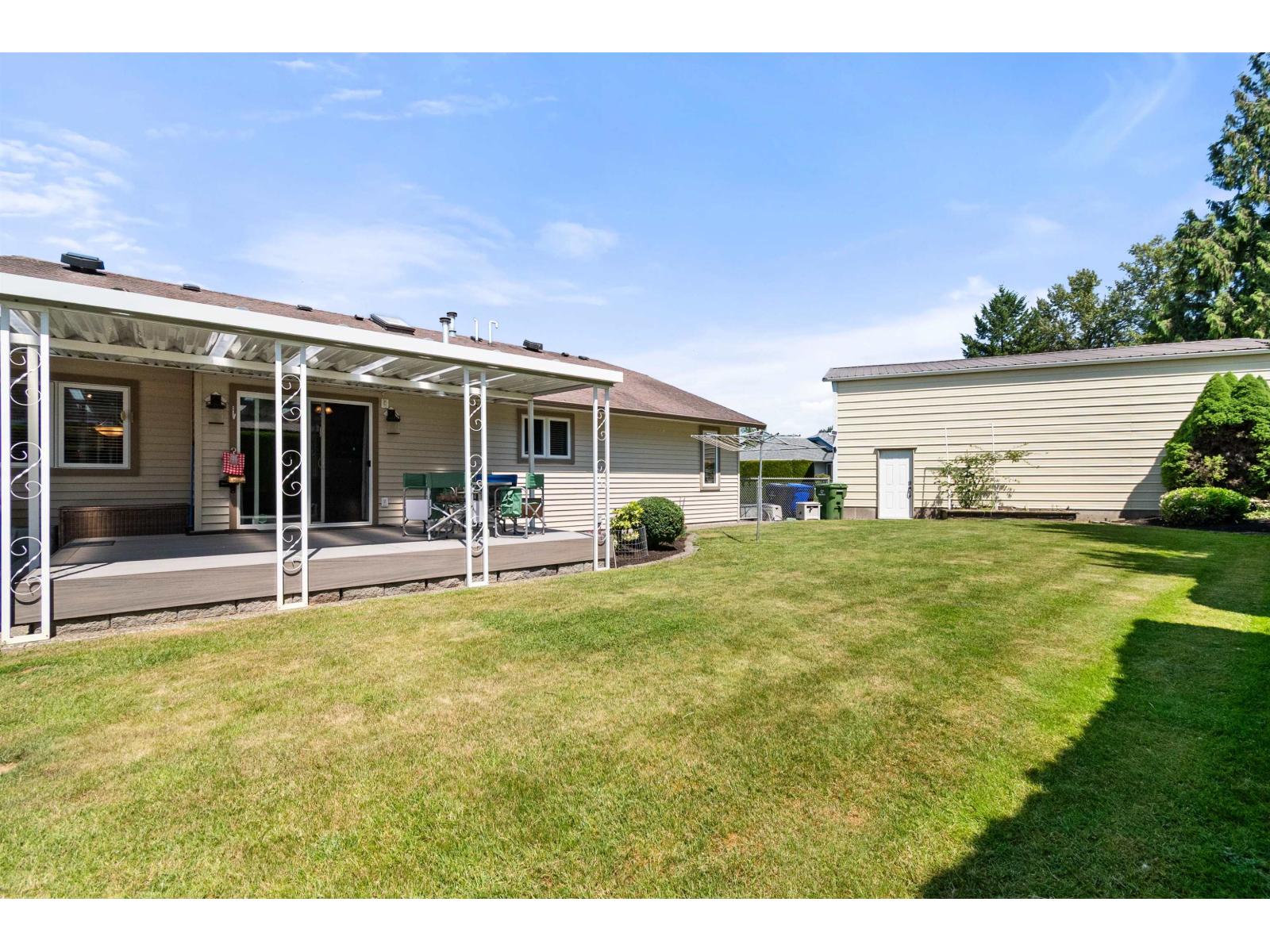 46118 Downes Avenue, Sardis East Vedder, Chilliwack, British Columbia  V2R 2Y9 - Photo 9 - R3125582