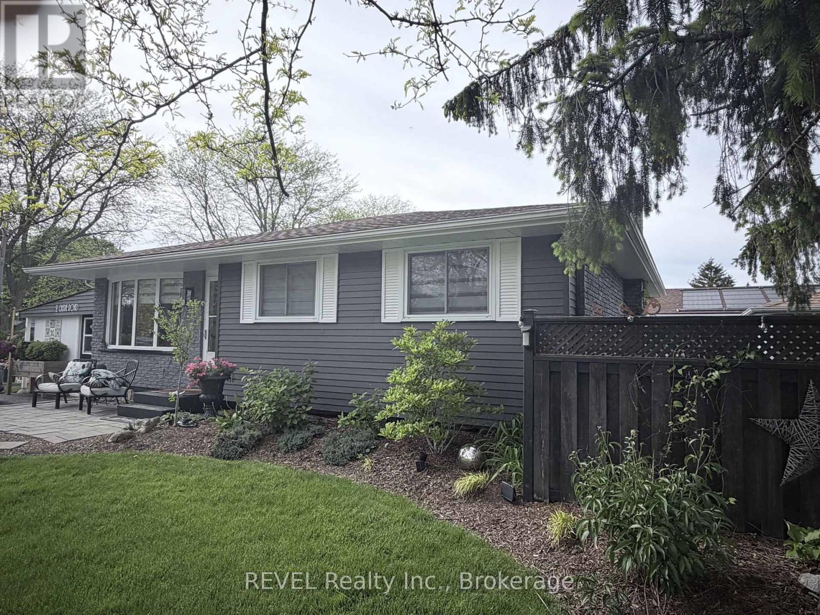 2 Cherie Road, St. Catharines, Ontario  L2M 6J9 - Photo 2 - X13156838