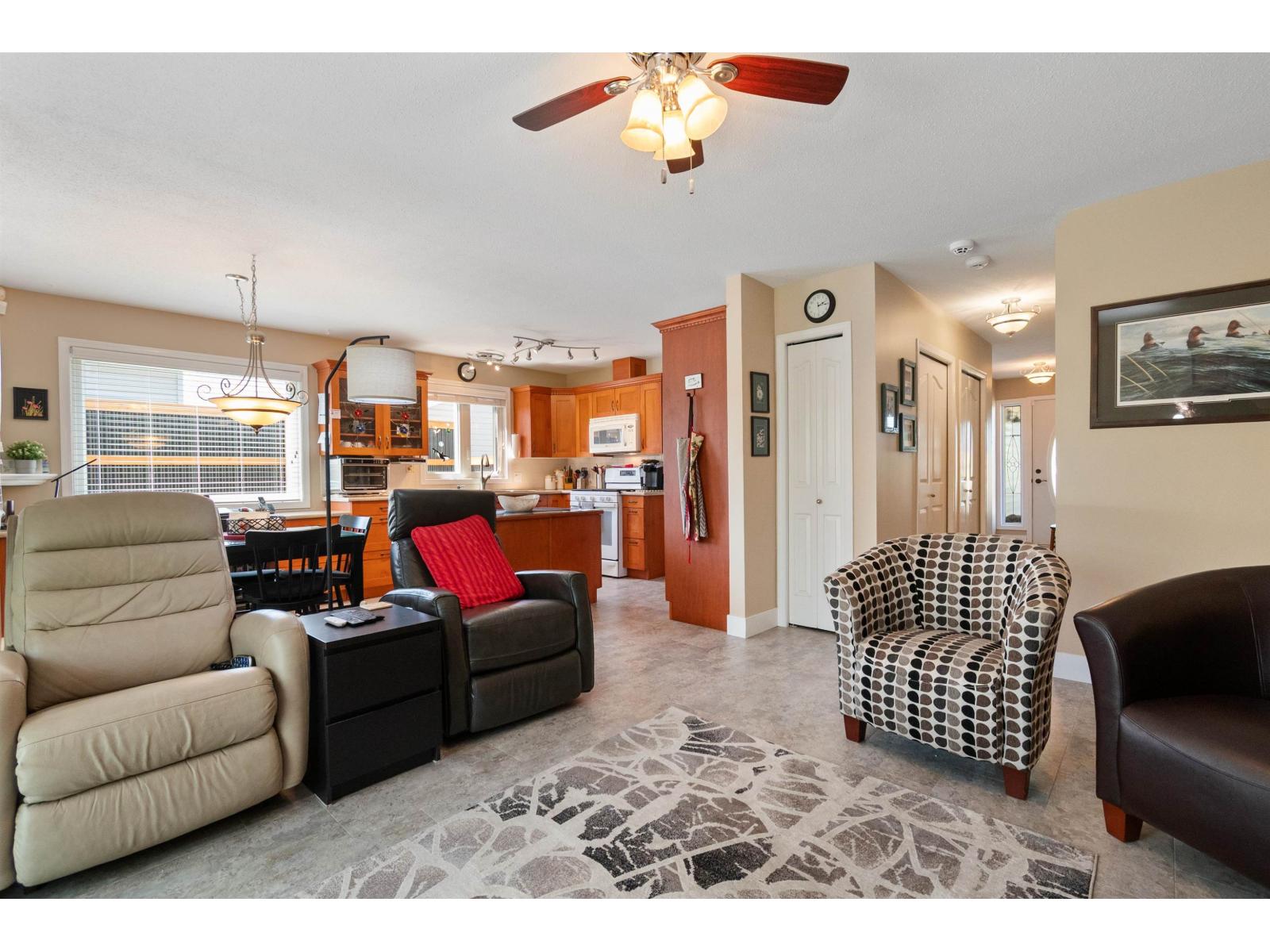 46118 Downes Avenue, Sardis East Vedder, Chilliwack, British Columbia  V2R 2Y9 - Photo 31 - R3125582