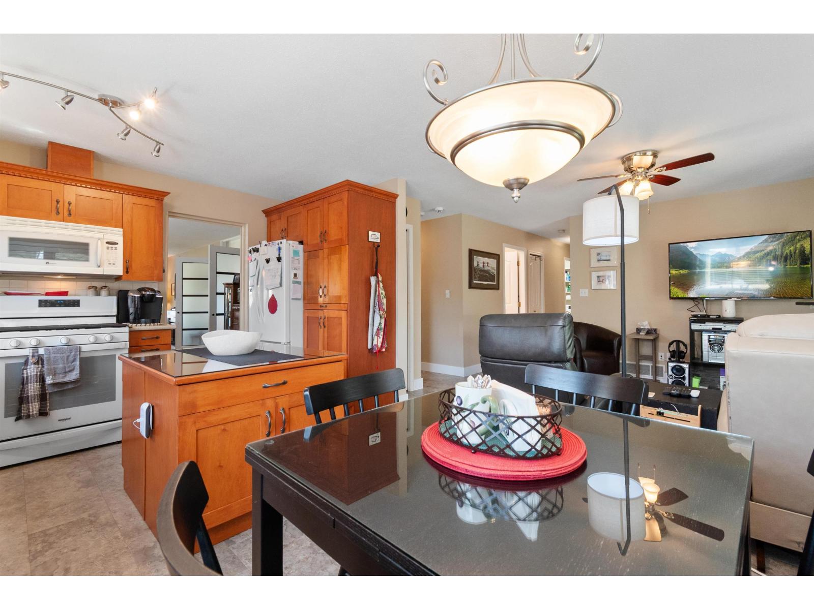 46118 Downes Avenue, Sardis East Vedder, Chilliwack, British Columbia  V2R 2Y9 - Photo 29 - R3125582