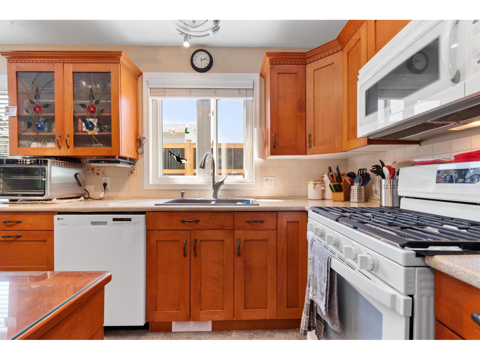 46118 Downes Avenue, Sardis East Vedder, Chilliwack, British Columbia  V2R 2Y9 - Photo 27 - R3125582