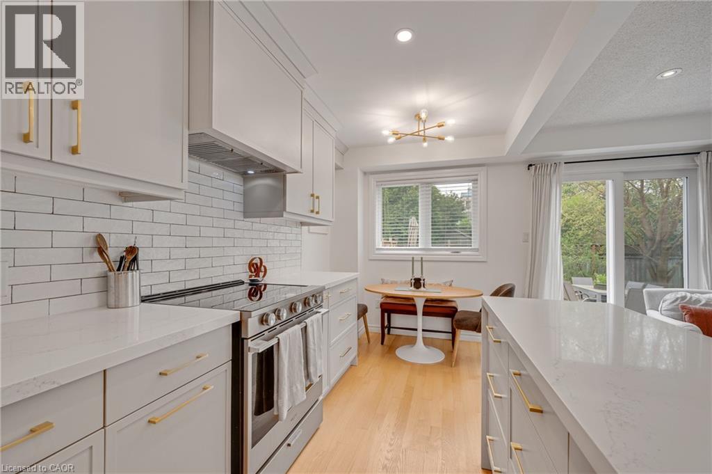 2411 Sovereign Street Unit# 6, Oakville, Ontario  L6L 1M1 - Photo 10 - 40832327