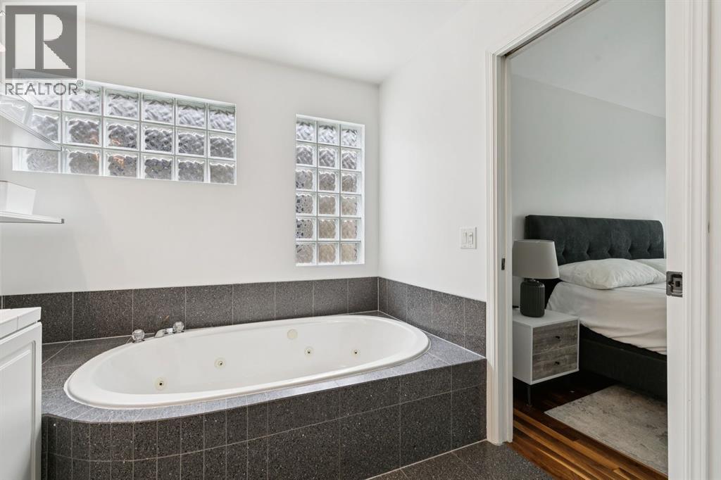 2618 24a Street Sw, Calgary, Alberta  T3E 1W3 - Photo 27 - A2305820