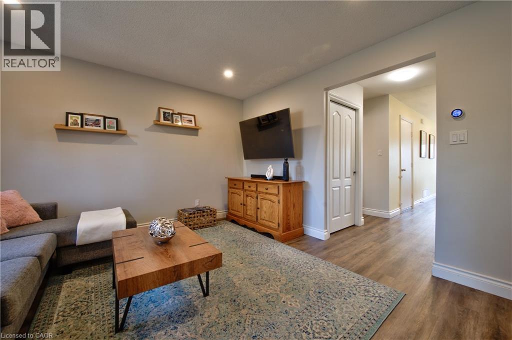 6 Marcon Court, Kitchener, Ontario  N2E 3G3 - Photo 14 - 40831578
