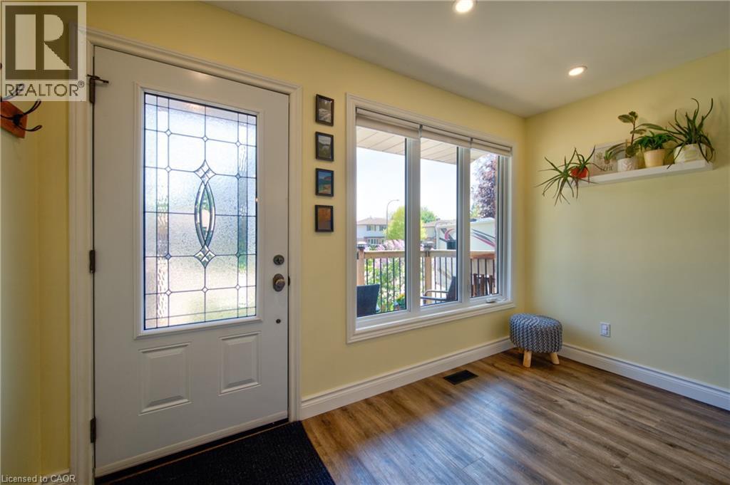 6 Marcon Court, Kitchener, Ontario  N2E 3G3 - Photo 3 - 40831578
