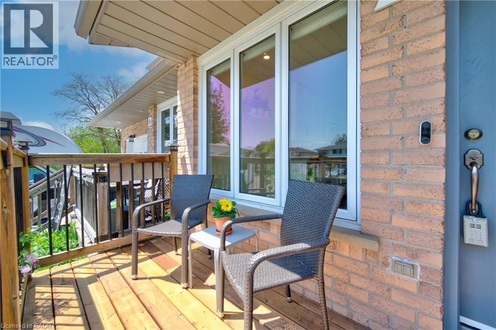 6 Marcon Court, Kitchener, Ontario  N2E 3G3 - Photo 2 - 40831578