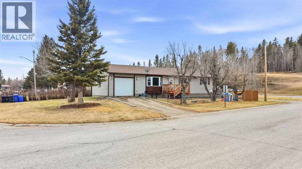 616 1 Street NE, Sundre, Alberta  T0M 1X0 - Photo 36 - A2306460