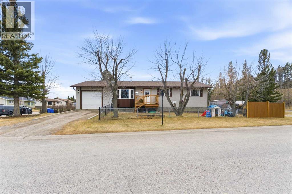 616 1 Street NE, Sundre, Alberta  T0M 1X0 - Photo 37 - A2306460