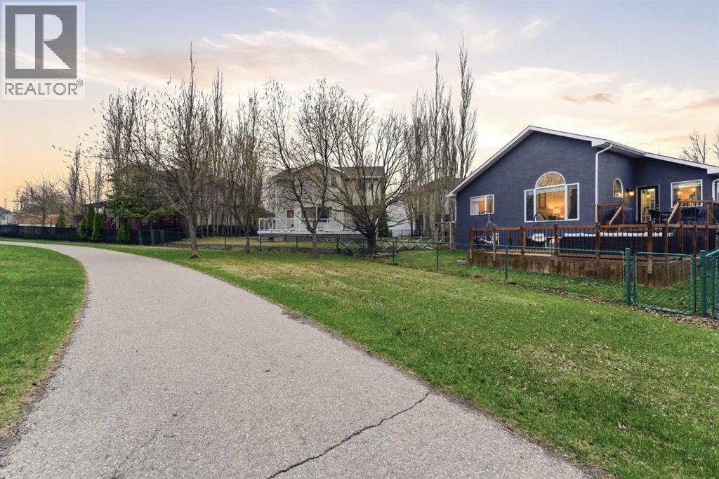 212 Cove Drive, Chestermere, Alberta  T1X 1E9 - Photo 40 - A2308468