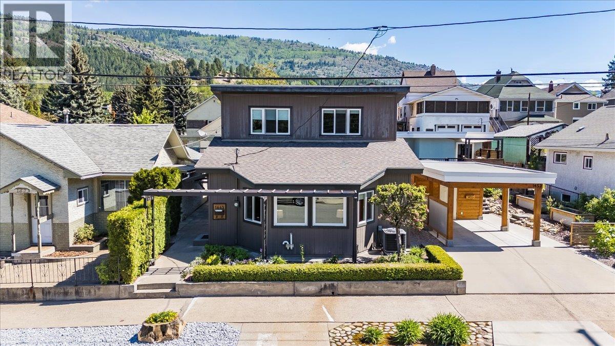 1443 Columbia Avenue, Trail, British Columbia