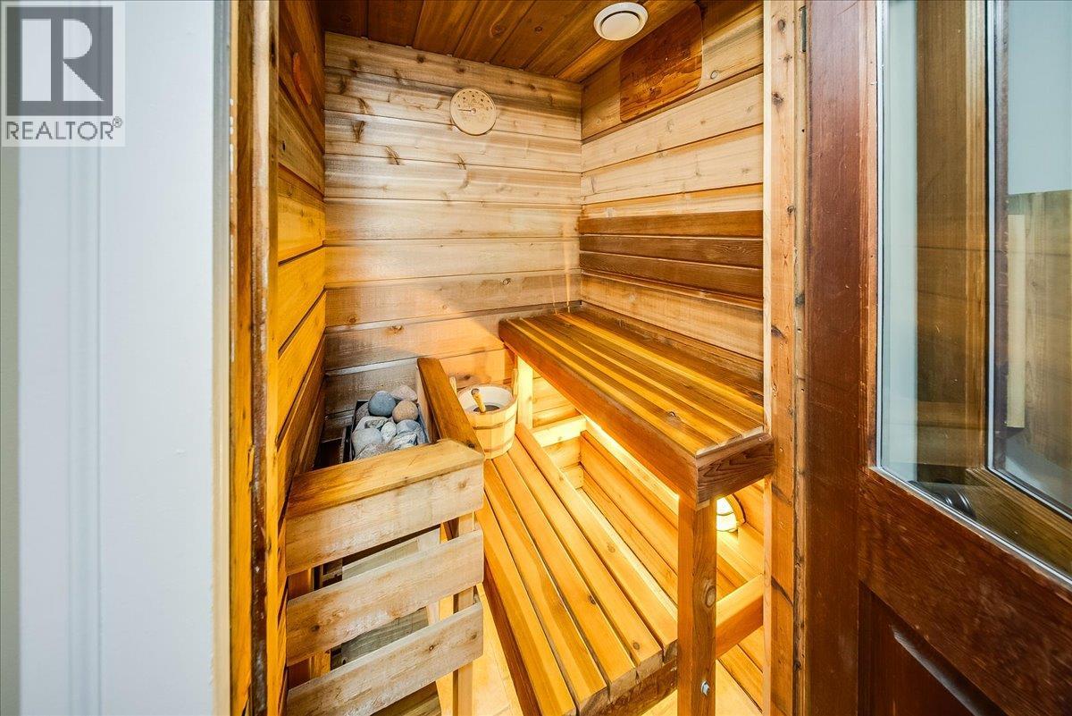 1443 Columbia Avenue, Trail, British Columbia  V1R 1J7 - Photo 25 - 10386815
