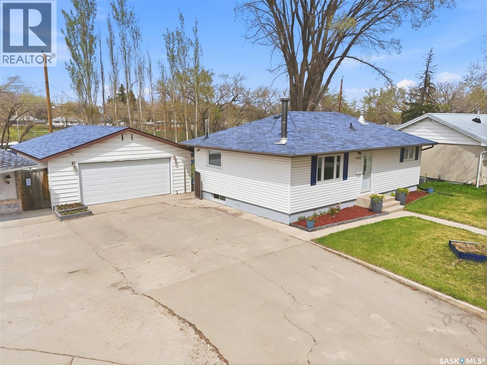 2922 21st STREET W, Saskatoon, Saskatchewan