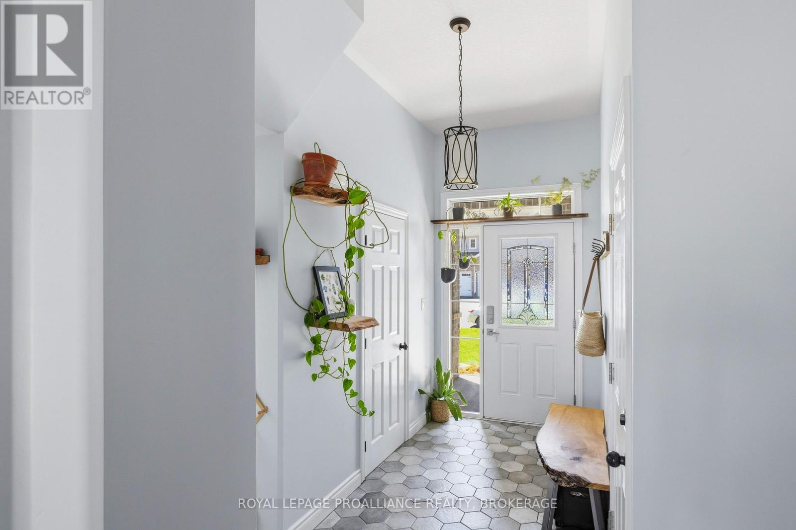 318 Janette Street, Kingston, Ontario  K7P 0K8 - Photo 2 - X13155730
