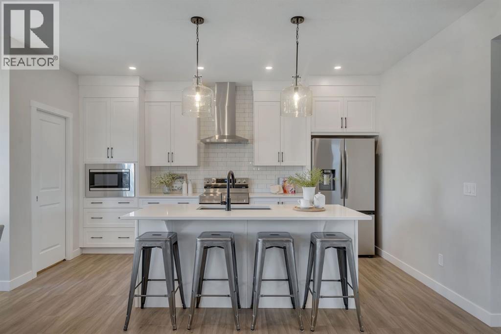 11 Fireside Common, Cochrane, Alberta  T4C 3E1 - Photo 14 - A2291699
