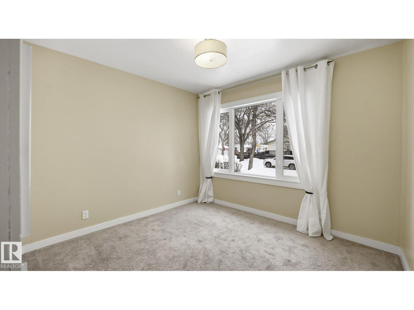 12338 91 St NW, Edmonton, Alberta  T5B 4C5 - Photo 10 - E4475335