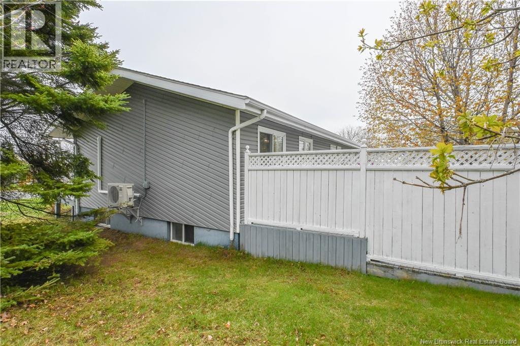 286 Saint-Pierre E. Boulevard, Caraquet, New Brunswick  E1W 1B5 - Photo 7 - NB140051