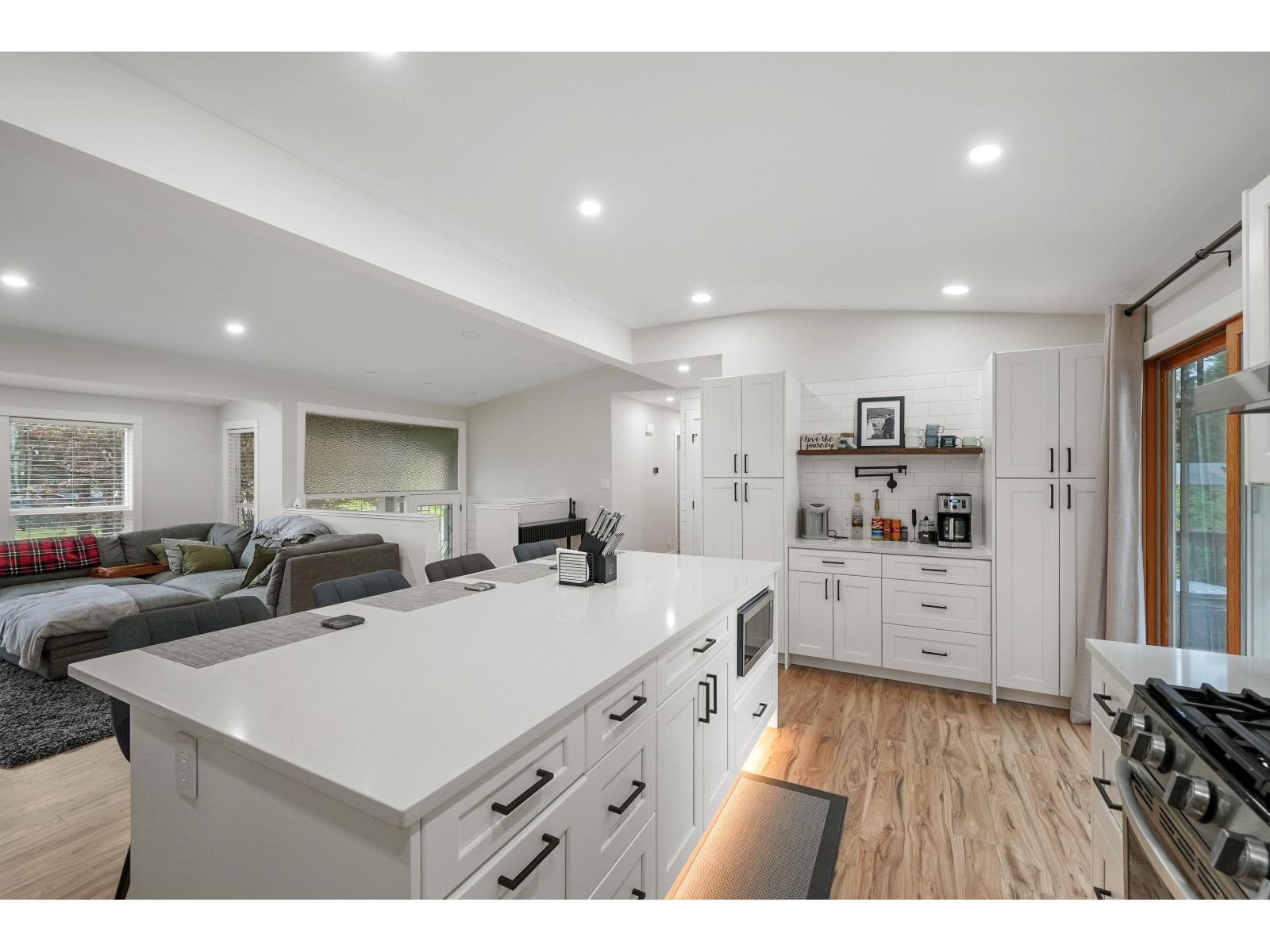 8057 Waxberry Crescent, Mission, British Columbia  V2V 5C3 - Photo 7 - R3126139