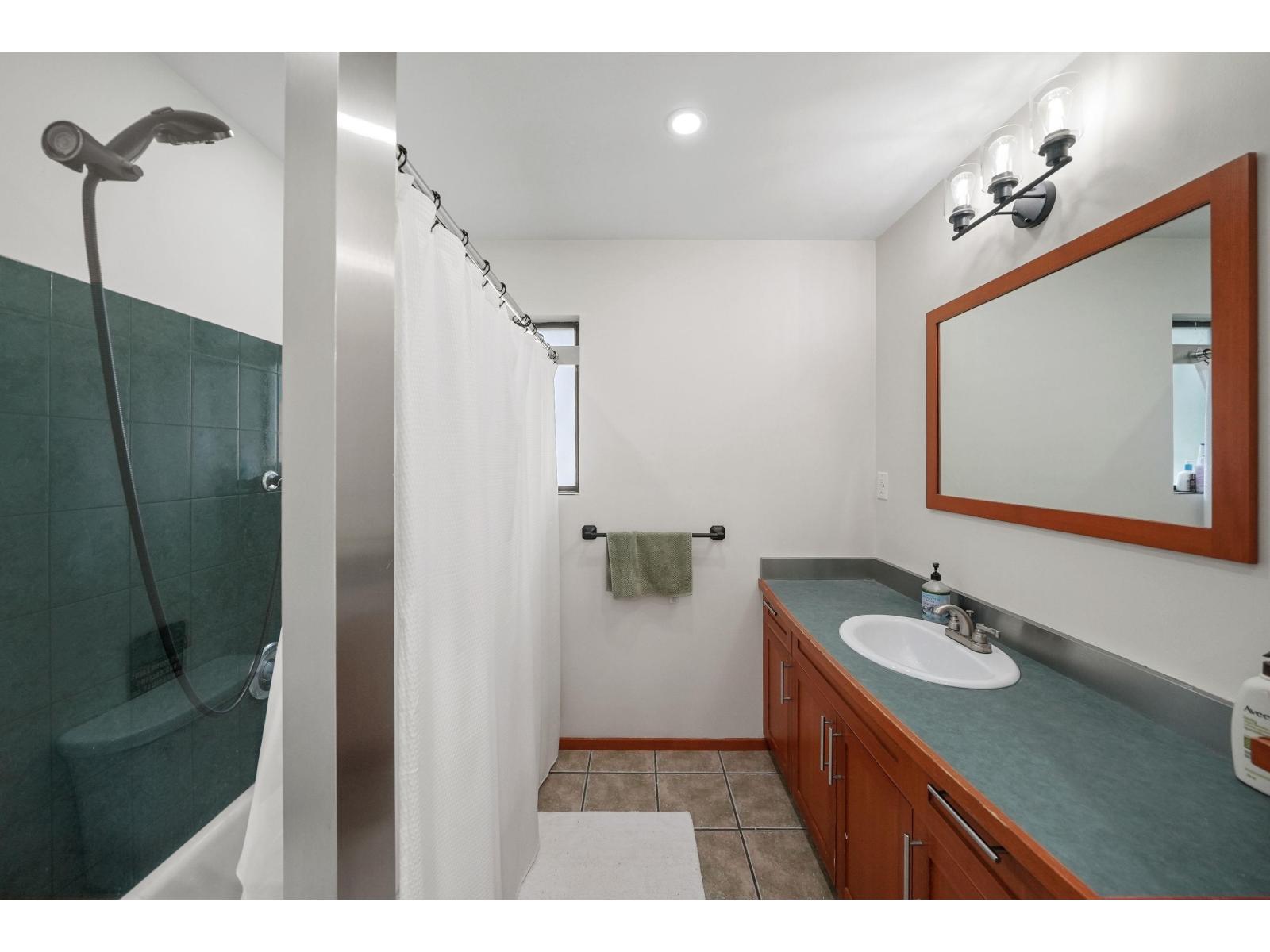 8057 Waxberry Crescent, Mission, British Columbia  V2V 5C3 - Photo 15 - R3126139