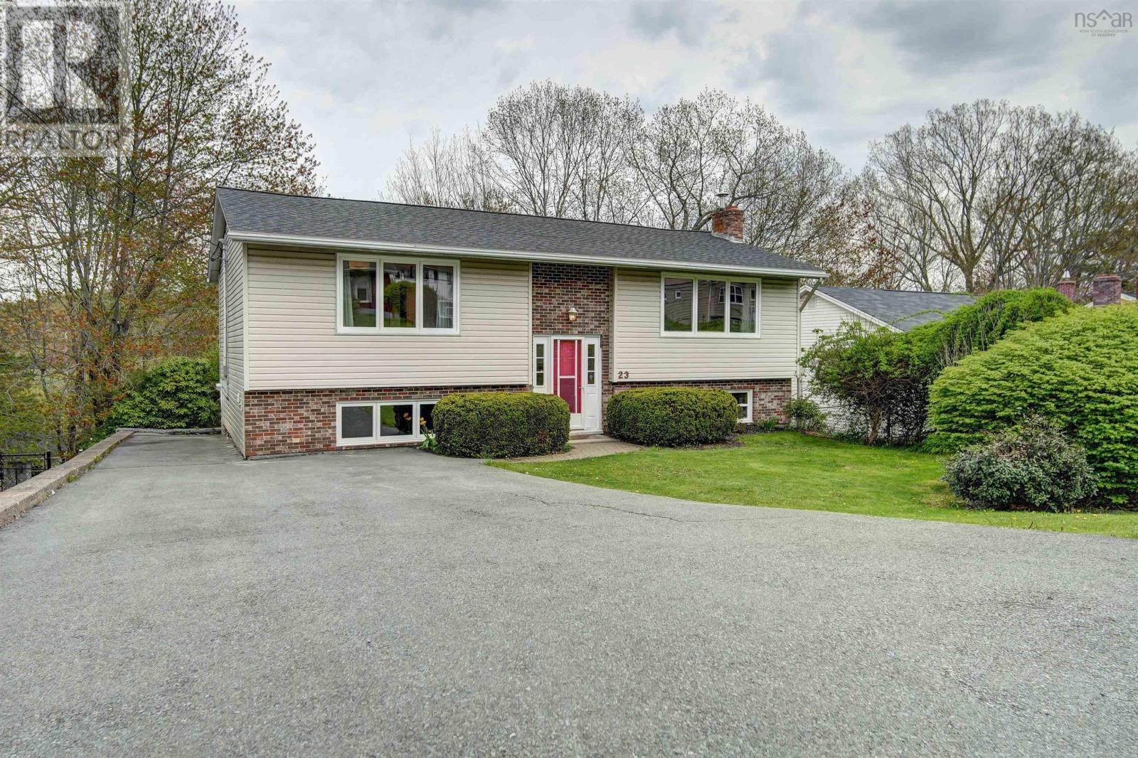 23 Meadowview Drive, Bedford, Nova Scotia  B4A 2C3 - Photo 1 - 202611680