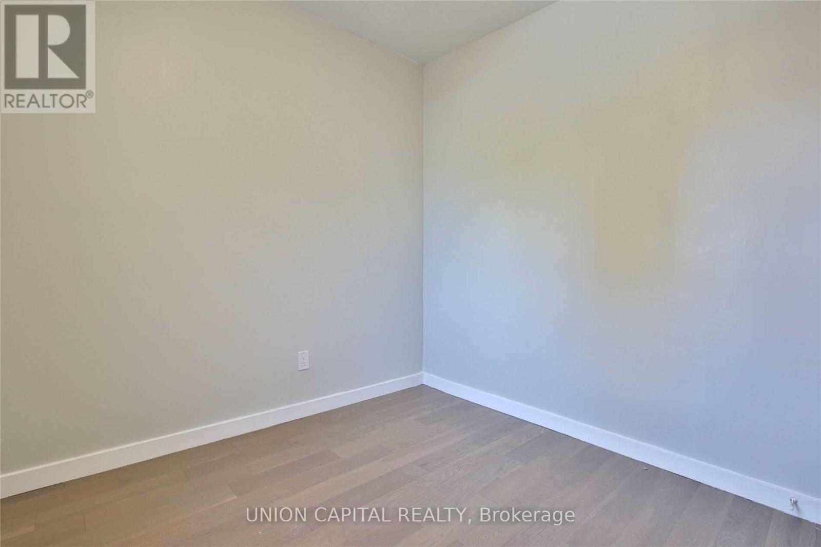 Upper - 366 Balliol Street, Toronto, Ontario M4S 1E2 - Photo 12 - C13156654