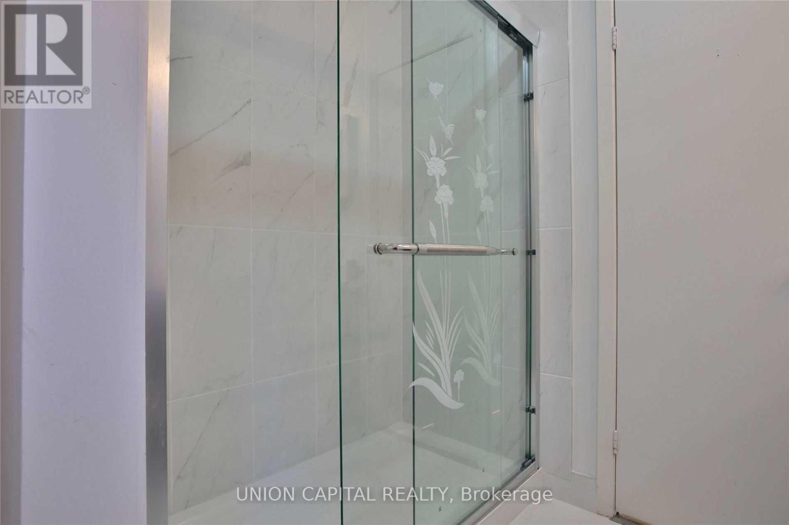 Upper - 366 Balliol Street, Toronto, Ontario M4S 1E2 - Photo 15 - C13156654