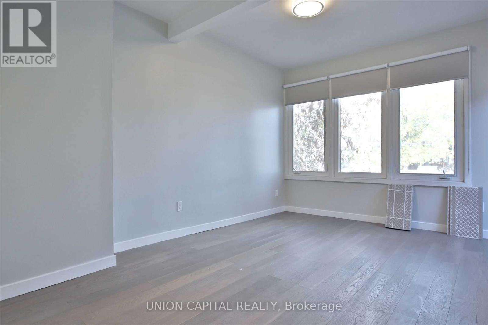 Upper - 366 Balliol Street, Toronto, Ontario M4S 1E2 - Photo 8 - C13156654