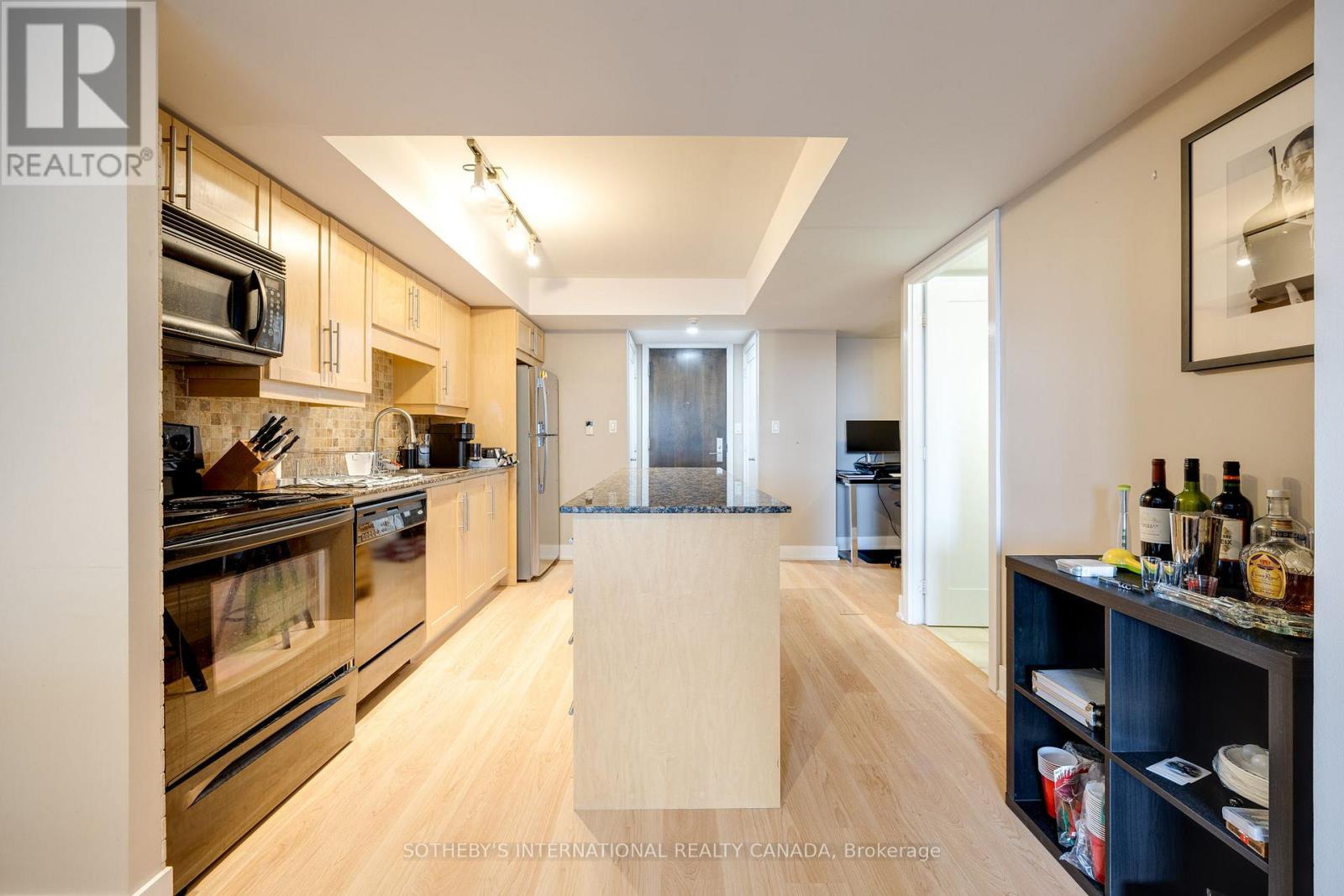 1705 - 20 Blue Jays Way, Toronto, Ontario  M5V 3W6 - Photo 9 - C13156732
