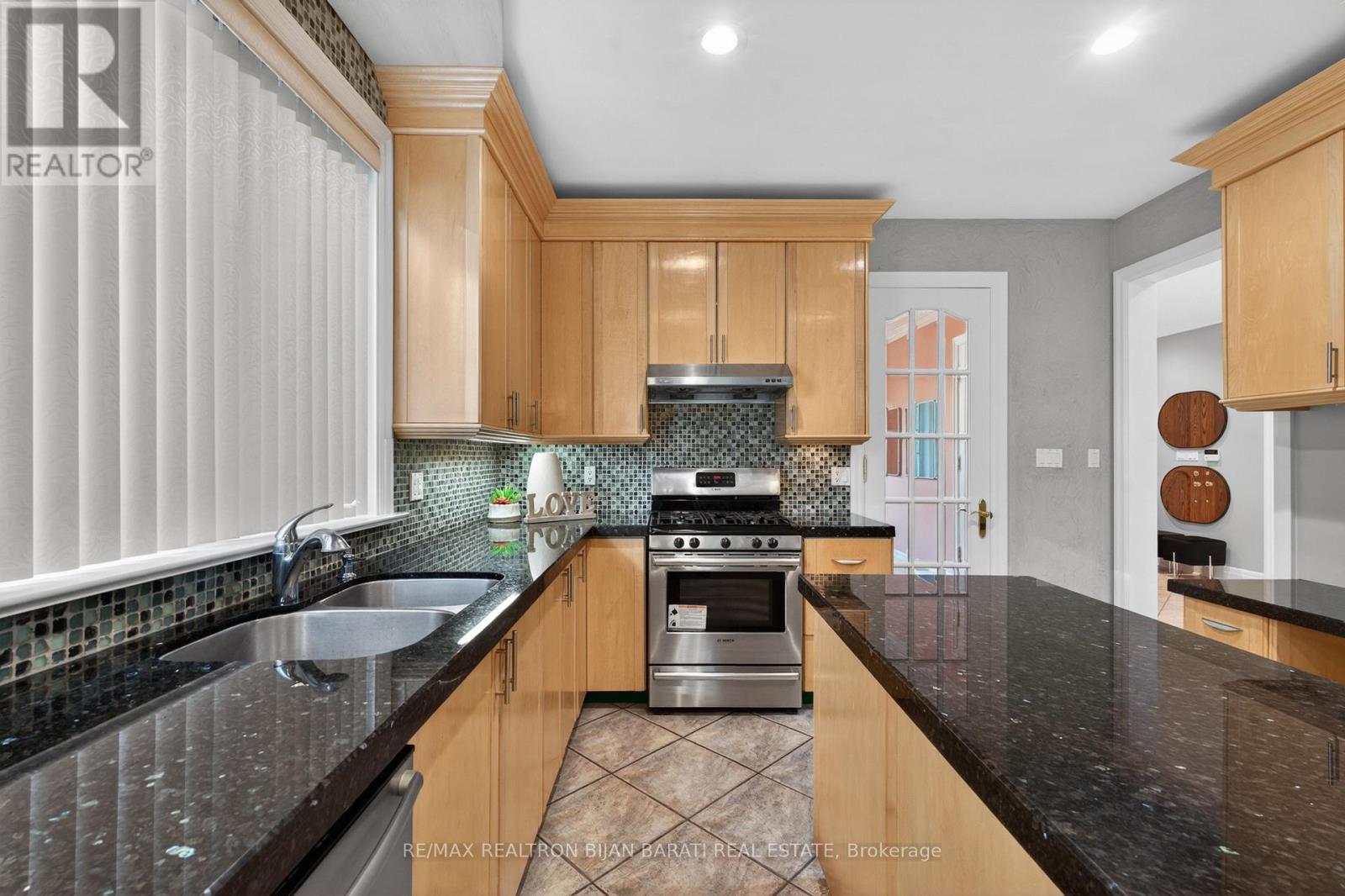 60 Lorraine Drive, Toronto, Ontario  M2N 2E6 - Photo 20 - C13156748