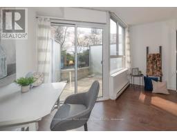 320 - 711 BAY STREET, Toronto, Ontario