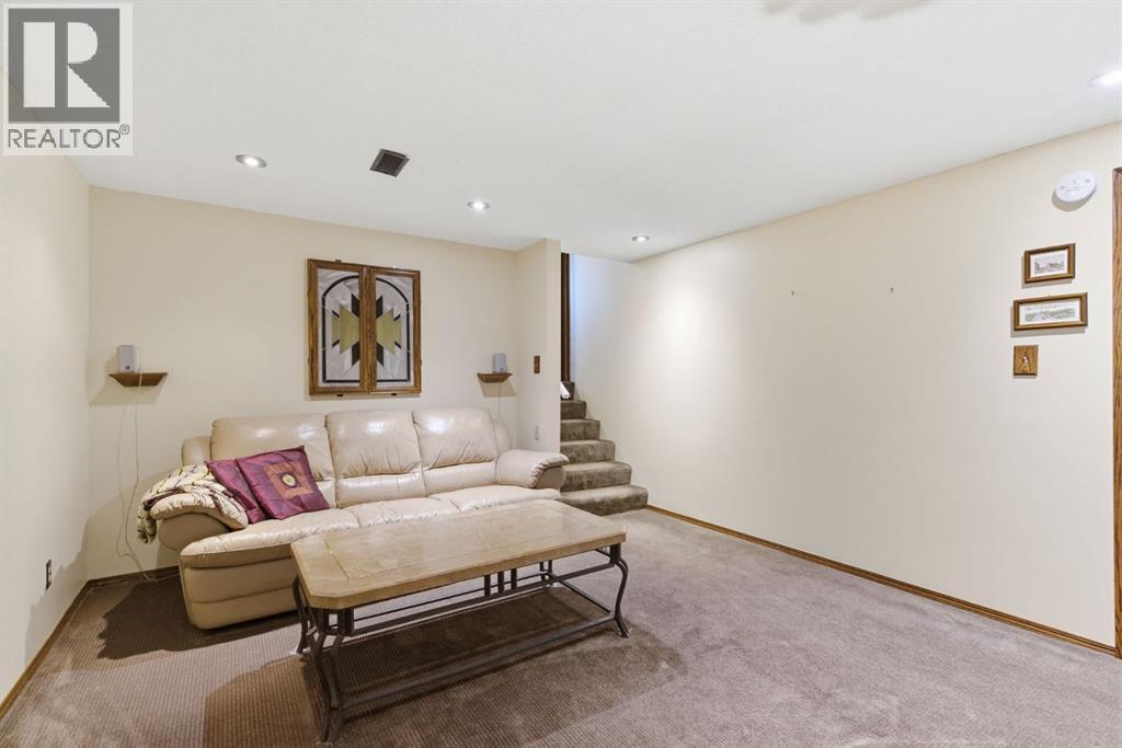 5012 Valiant Drive NW, Calgary, Alberta  T3A 0Y5 - Photo 31 - A2312225